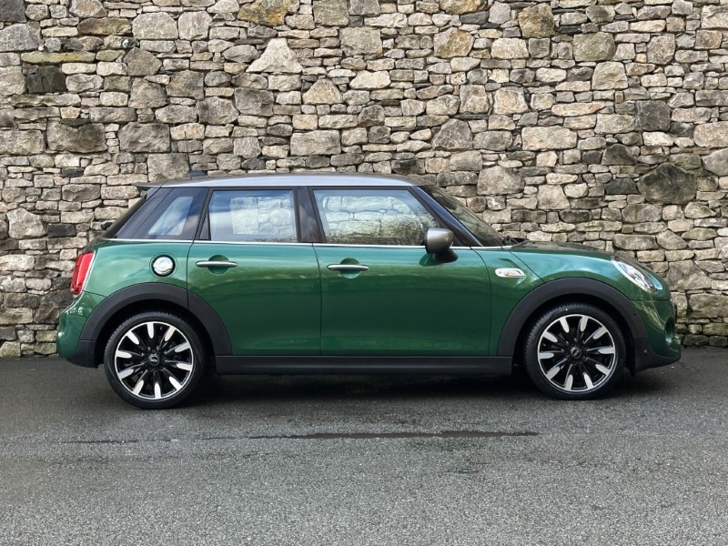 2020 (20) MINI HATCHBACK 2.0 Cooper S Exclusive II 5dr Auto [Comfort Pack] 4958335