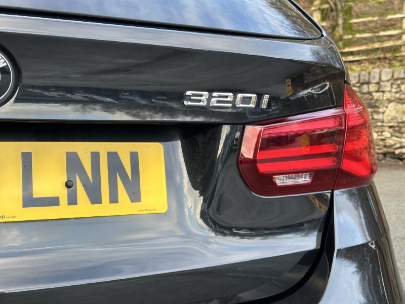 2019 (69) BMW 3 SERIES 320i M Sport Shadow Edition Touring  4973059