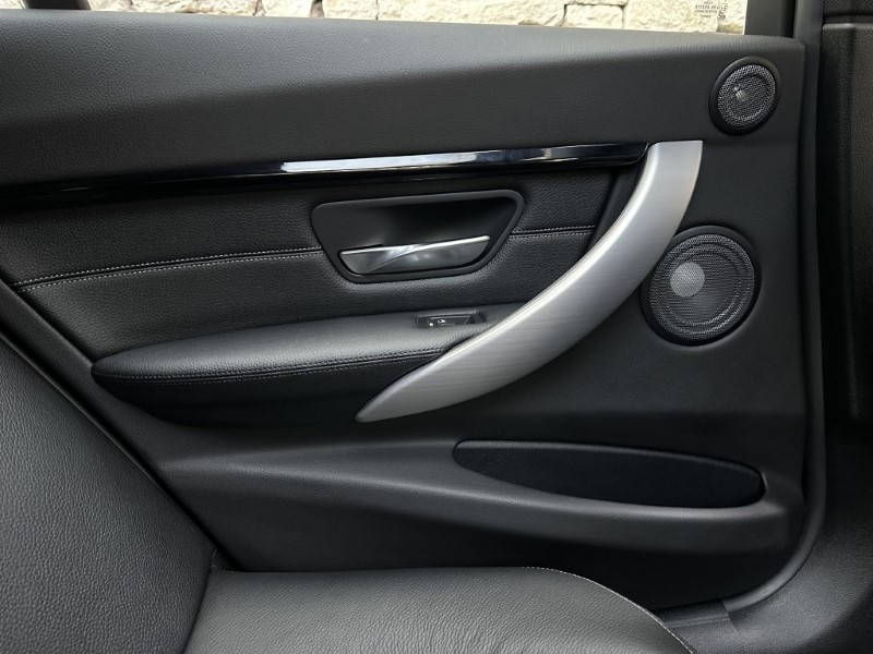 2019 (69) BMW 3 SERIES 320i M Sport Shadow Edition Touring  4973068