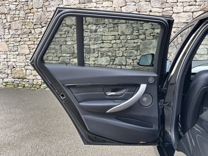 2019 (69) BMW 3 SERIES 320i M Sport Shadow Edition Touring  4973098