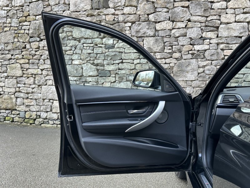 2019 (69) BMW 3 SERIES 320i M Sport Shadow Edition Touring  4973097