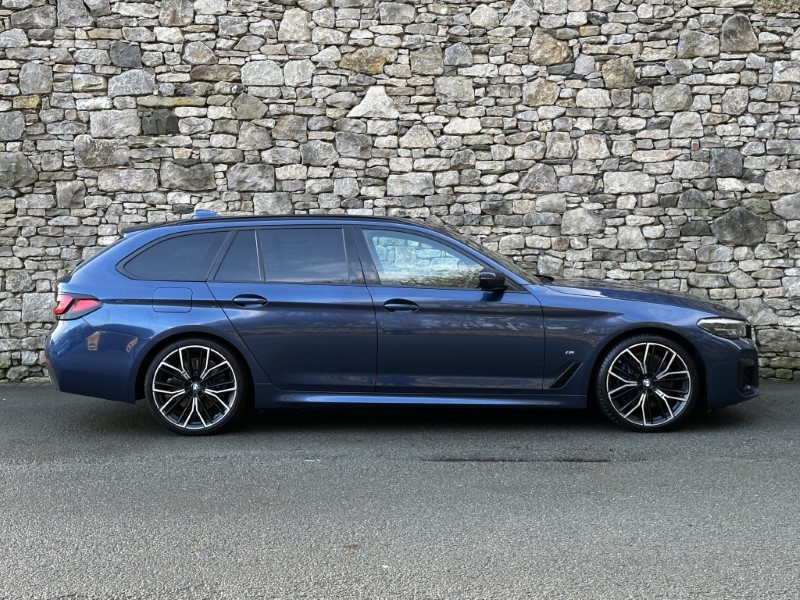 2022 (22) BMW 5 SERIES 520i MHT M Sport 5dr Touring  4995581