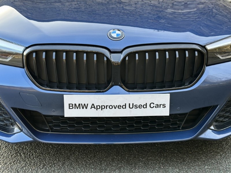 2022 (22) BMW 5 SERIES 520i MHT M Sport 5dr Touring  4995642