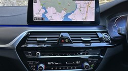 2022 (22) BMW 5 SERIES 520i MHT M Sport 5dr Touring 4995596