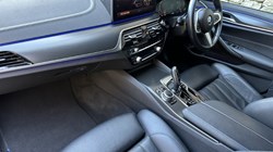 2022 (22) BMW 5 SERIES 520i MHT M Sport 5dr Touring 4995612