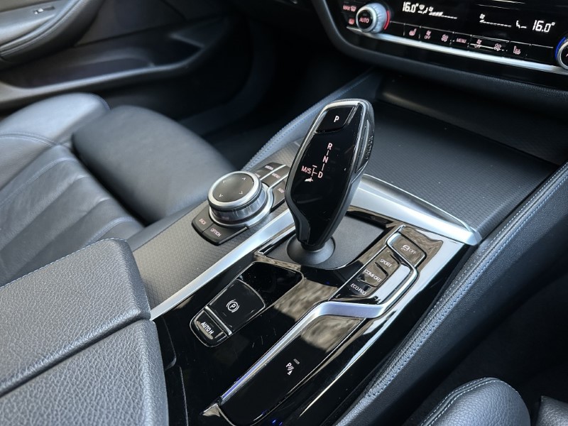 2022 (22) BMW 5 SERIES 520i MHT M Sport 5dr Touring  4995597