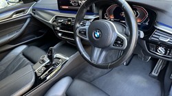 2022 (22) BMW 5 SERIES 520i MHT M Sport 5dr Touring 4995587