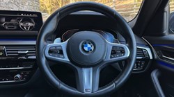 2022 (22) BMW 5 SERIES 520i MHT M Sport 5dr Touring 4995593