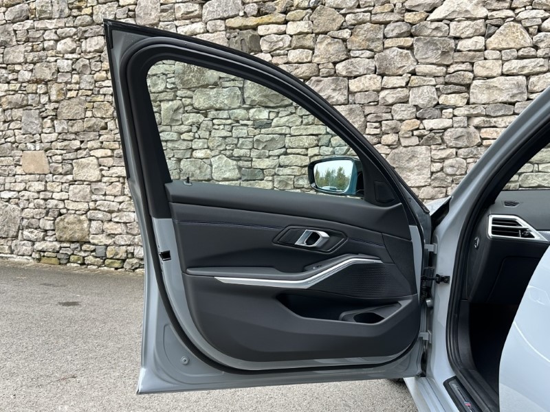 2026 (75) BMW 3 SERIES M340i xDrive MHT 4dr 4974225