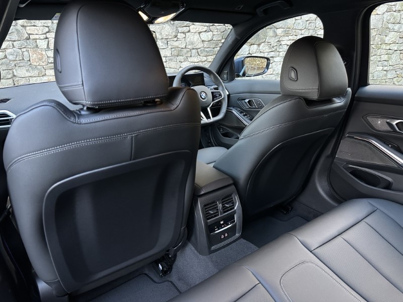 2026 (75) BMW 3 SERIES 320i M Sport 5dr Touring  4967542