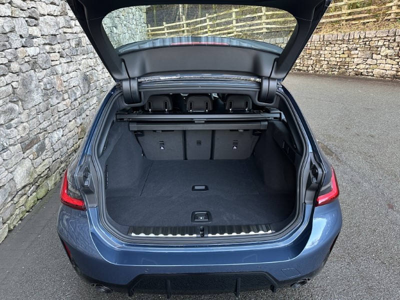 2026 (75) BMW 3 SERIES 320i M Sport 5dr Touring  4967497