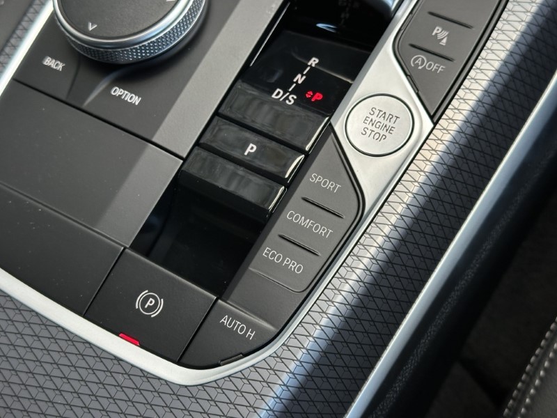 2026 (75) BMW 3 SERIES 320i M Sport 5dr Touring  4967512