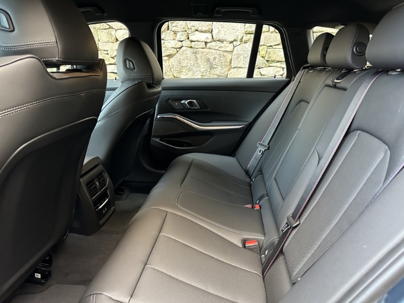 2026 (75) BMW 3 SERIES 320i M Sport 5dr Touring  4967526