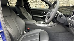 2026 (75) BMW 3 SERIES 330e 22.3 kWh M Sport 4dr Step Auto 4974418