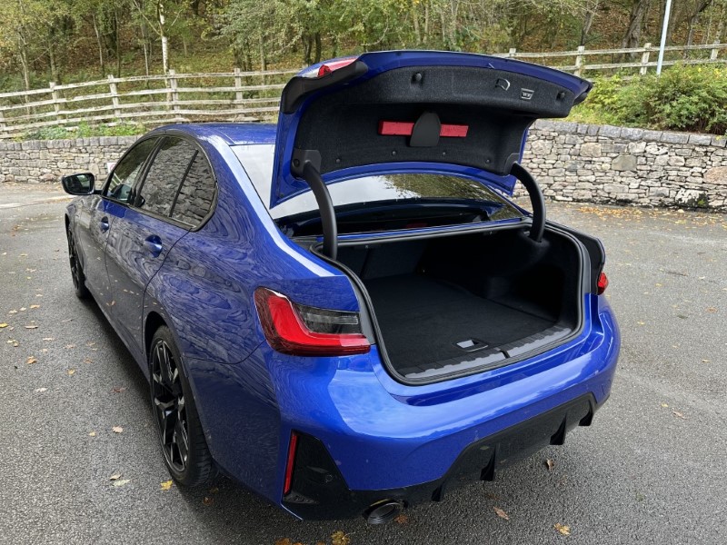 2026 (75) BMW 3 SERIES 330e 22.3 kWh M Sport 4dr Step Auto 4974415