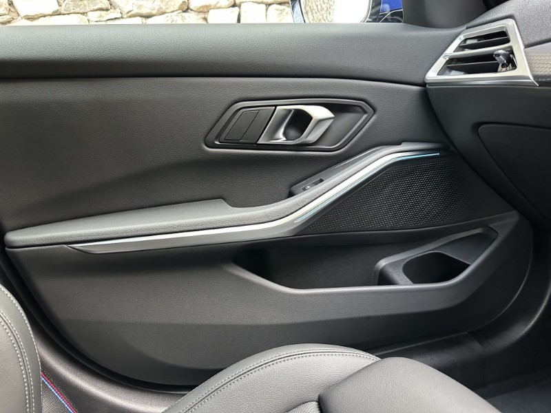 2026 (75) BMW 3 SERIES 330e 22.3 kWh M Sport 4dr Step Auto 4974435