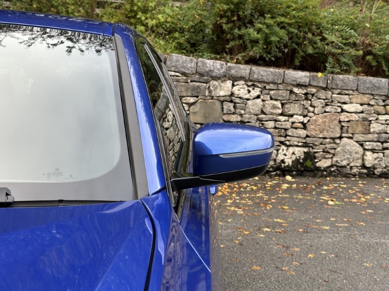 2026 (75) BMW 3 SERIES 330e 22.3 kWh M Sport 4dr Step Auto 4974454