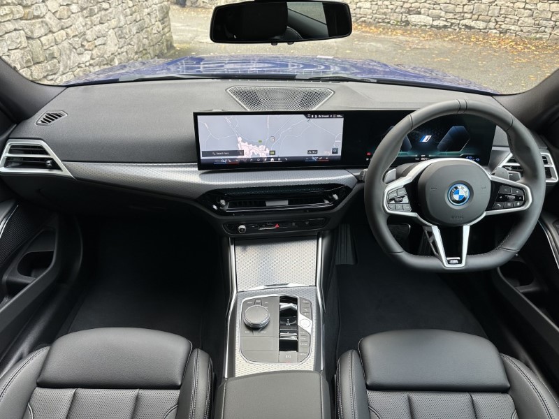 2026 (75) BMW 3 SERIES 330e 22.3 kWh M Sport 4dr Step Auto 4974427