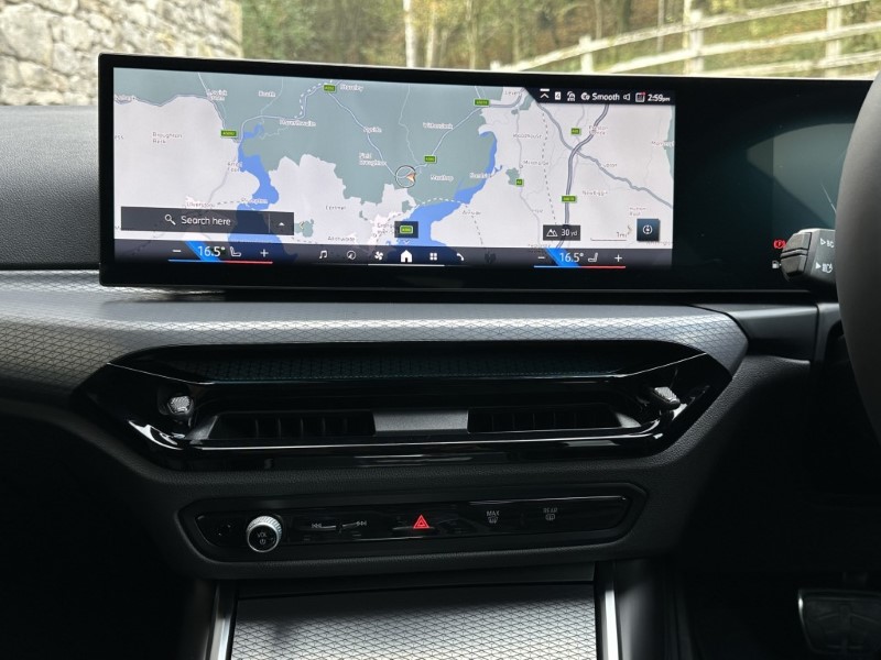 2026 (75) BMW 3 SERIES 330e 22.3 kWh M Sport 4dr Step Auto 4974426