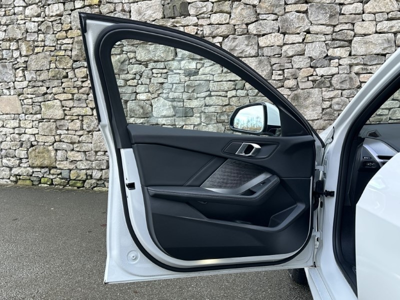 2025 (25) BMW 1 SERIES 120 M Sport 5dr Step Auto 4965068