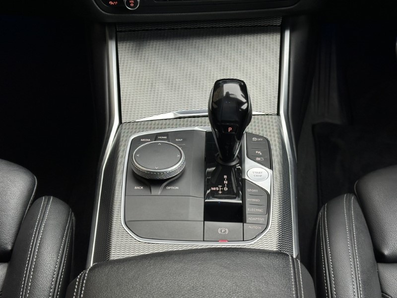 2020 (70) BMW 3 SERIES 330e M Sport Touring  4988956