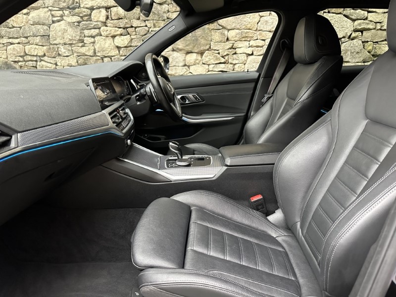 2020 (70) BMW 3 SERIES 330e M Sport Touring  4988978