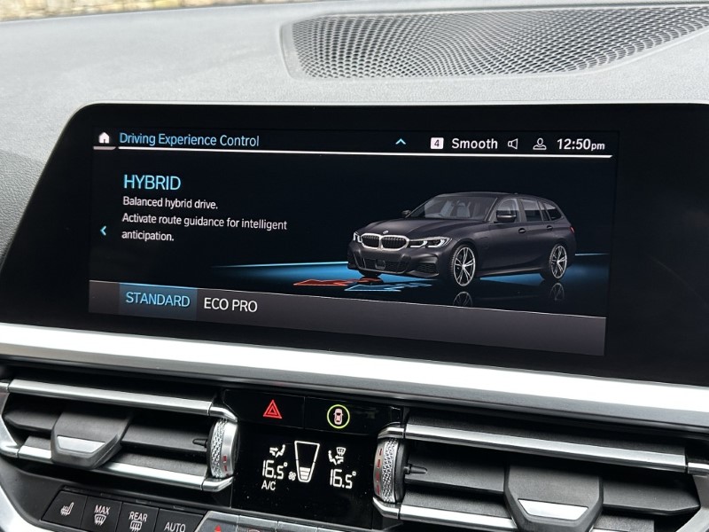 2020 (70) BMW 3 SERIES 330e M Sport Touring  4988999