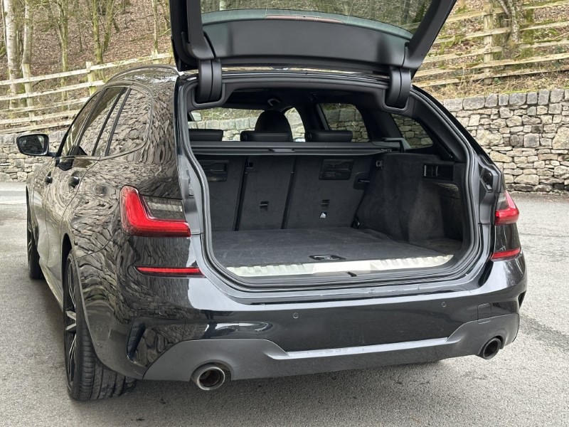 2020 (70) BMW 3 SERIES 330e M Sport Touring  4988948