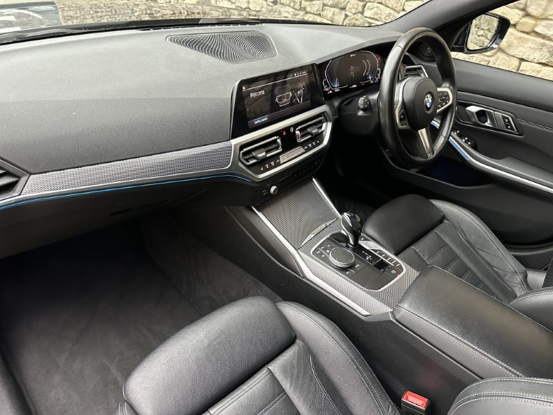 2020 (70) BMW 3 SERIES 330e M Sport Touring  4988976