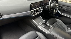 2020 (70) BMW 3 SERIES 330e M Sport Touring 4988976