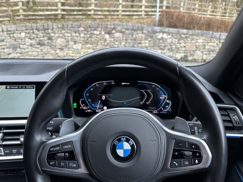 2020 (70) BMW 3 SERIES 330e M Sport Touring  4989004