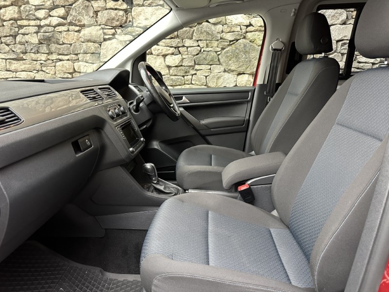 2016 (16) VOLKSWAGEN CADDY MAXI LIFE 2.0 TDI 150 5dr DSG 5003773