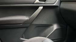 2016 (16) VOLKSWAGEN CADDY MAXI LIFE 2.0 TDI 150 5dr DSG 5003763