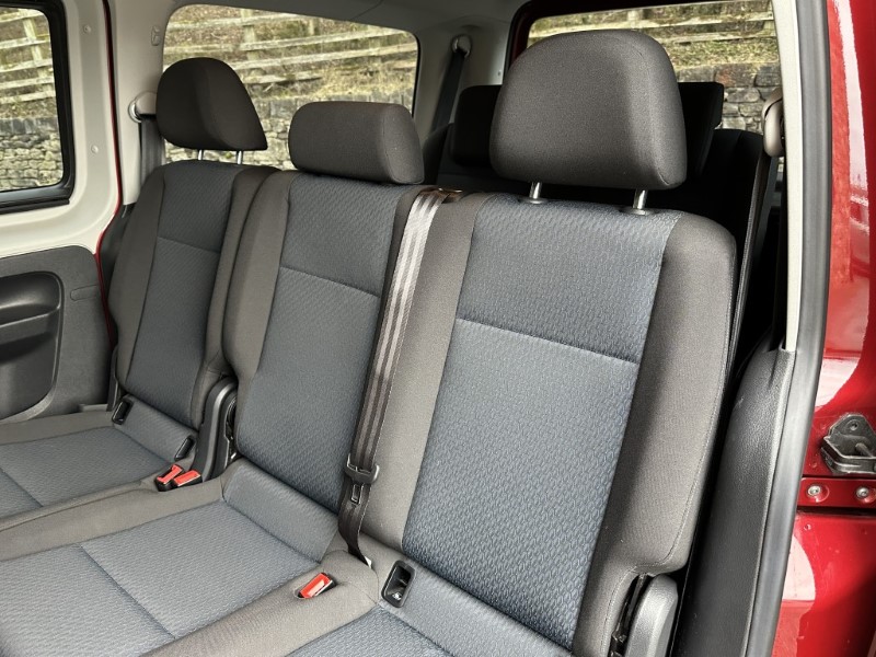 2016 (16) VOLKSWAGEN CADDY MAXI LIFE 2.0 TDI 150 5dr DSG 5003782