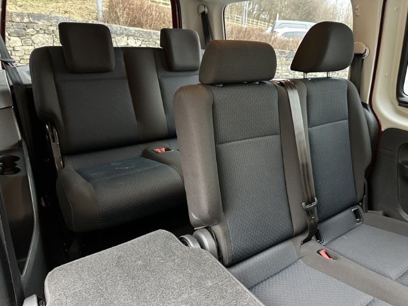 2016 (16) VOLKSWAGEN CADDY MAXI LIFE 2.0 TDI 150 5dr DSG 5003785