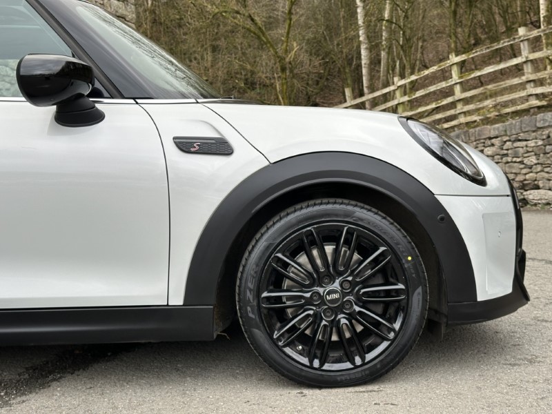 2022 (72) MINI HATCHBACK 2.0 Cooper S Exclusive 5dr Auto 5013141