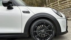 2022 (72) MINI HATCHBACK 2.0 Cooper S Exclusive 5dr Auto 5013141