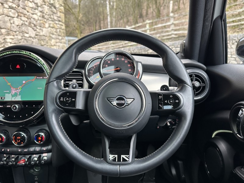 2022 (72) MINI HATCHBACK 2.0 Cooper S Exclusive 5dr Auto 5013087