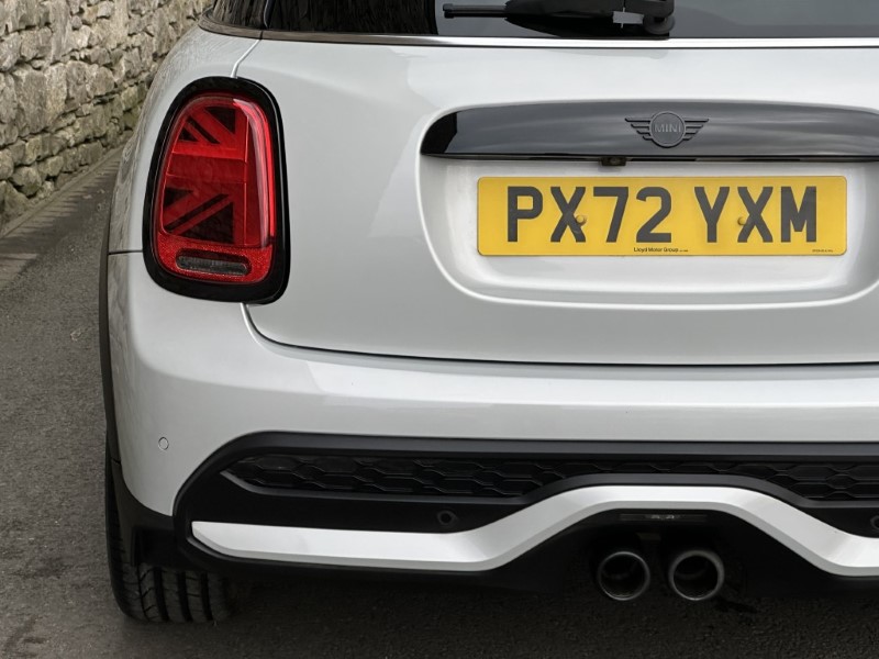 2022 (72) MINI HATCHBACK 2.0 Cooper S Exclusive 5dr Auto 5013076