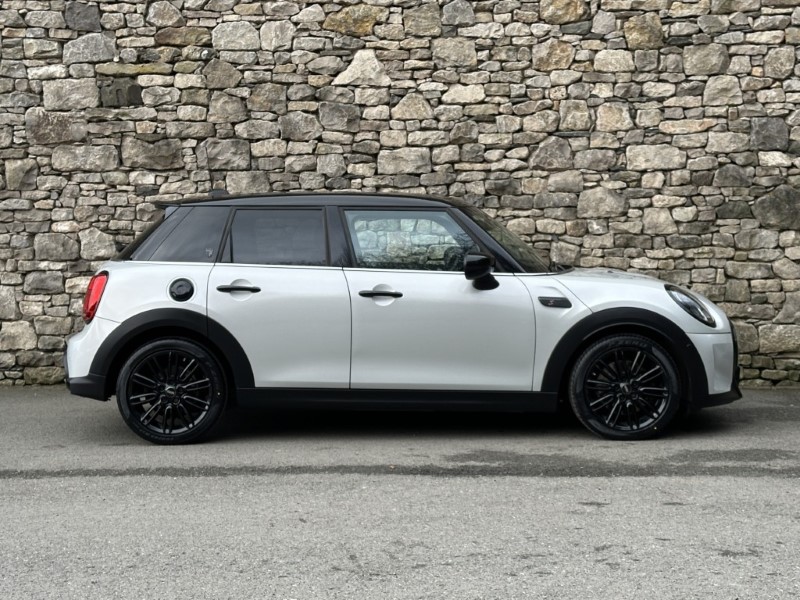 2022 (72) MINI HATCHBACK 2.0 Cooper S Exclusive 5dr Auto 5013074