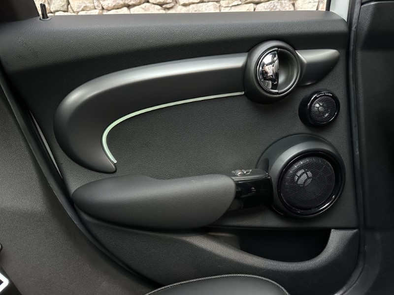 2022 (72) MINI HATCHBACK 2.0 Cooper S Exclusive 5dr Auto 5013085