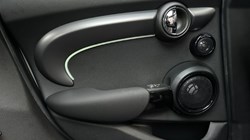 2022 (72) MINI HATCHBACK 2.0 Cooper S Exclusive 5dr Auto 5013085