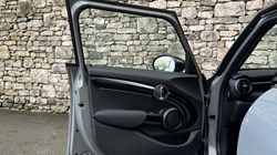 2021 (71) MINI HATCHBACK 1.5 Cooper Sport 5dr 5006356
