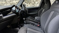 2021 (71) MINI HATCHBACK 1.5 Cooper Sport 5dr 5006333