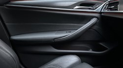 2021 (21) BMW 5 SERIES 520i MHT M Sport 5dr Touring 5011824