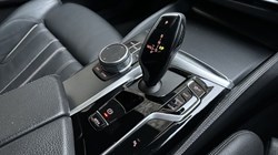 2021 (21) BMW 5 SERIES 520i MHT M Sport 5dr Touring 5011821