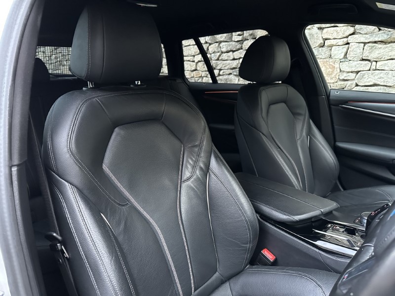 2021 (21) BMW 5 SERIES 520i MHT M Sport 5dr Touring  5011815