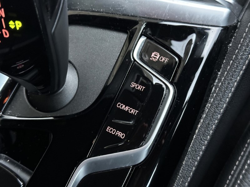 2021 (21) BMW 5 SERIES 520i MHT M Sport 5dr Touring  5011822