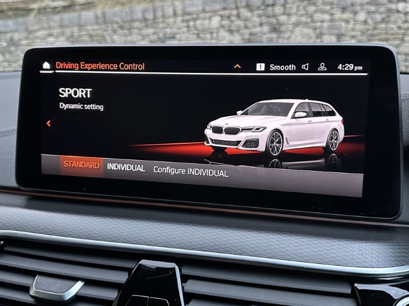 2021 (21) BMW 5 SERIES 520i MHT M Sport 5dr Touring  5011855