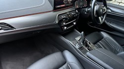 2021 (21) BMW 5 SERIES 520i MHT M Sport 5dr Touring 5011836